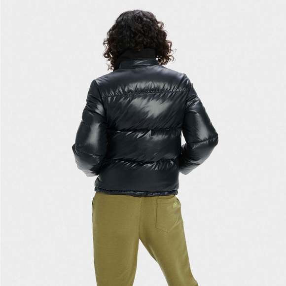 Ugg Izzie Puffer Jacket in Black Size Small - Picture 3 of 15